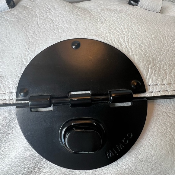 Mimco leather turn-lock bag white - Picture 5 of 10